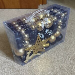 Gold and Black Ornament Set